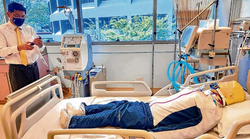 Dummy doll as a patient in Naniang polytechnic of Singapore is diagnosed। Sangbad Pratidin