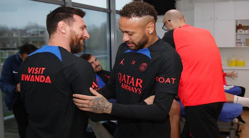 How are you champion of the world, Lionel Messi welcomes Neymar in PSG training । Sangbad Pratidin
