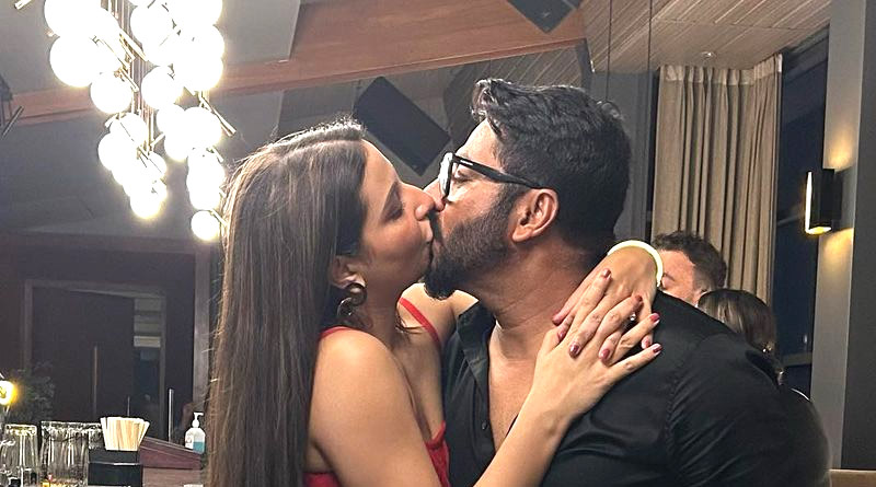 Here is how netizens reacted on Raj-Subhashree's post | Sangbad Pratidin