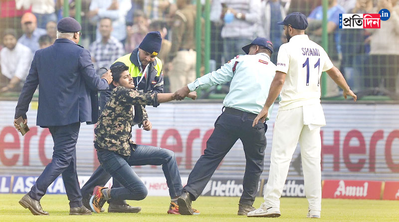 Mohammed Shami's million-dollar move after police beats pitch invader wins hearts । Sangbad Pratidin