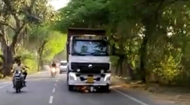 Speeding Truck Hits Scooty In UP and Drags 6-Year-Old For Over 2 Km | Sangbad Pratidin