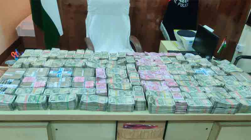 Police raids new town house, found 4 crore cash | Sangbad Pratidin