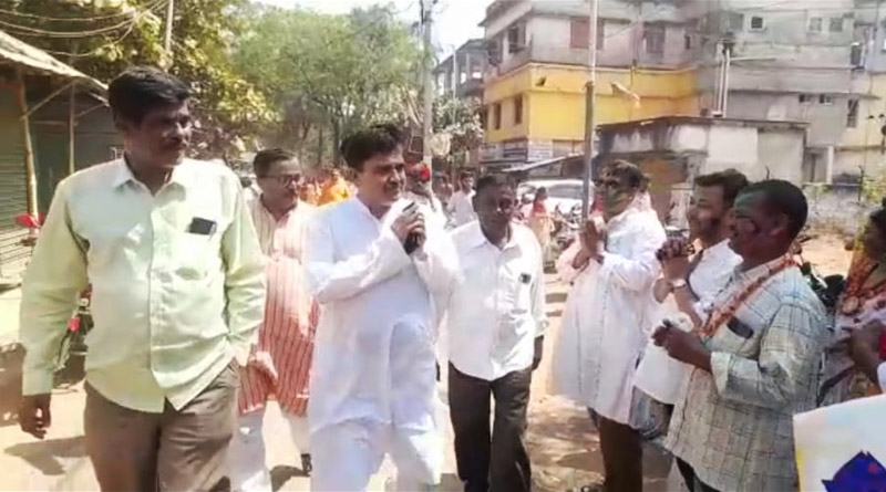 Calcutta HC Justice Abhijit Ganguly visits Shantiniketan on Holi 2023 | Sangbad Pratidin