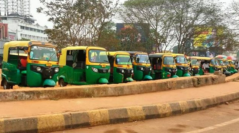 5 lac drivers joined strike in Puri, tourists in massive trouble, later called off | Sangbad Pratidin