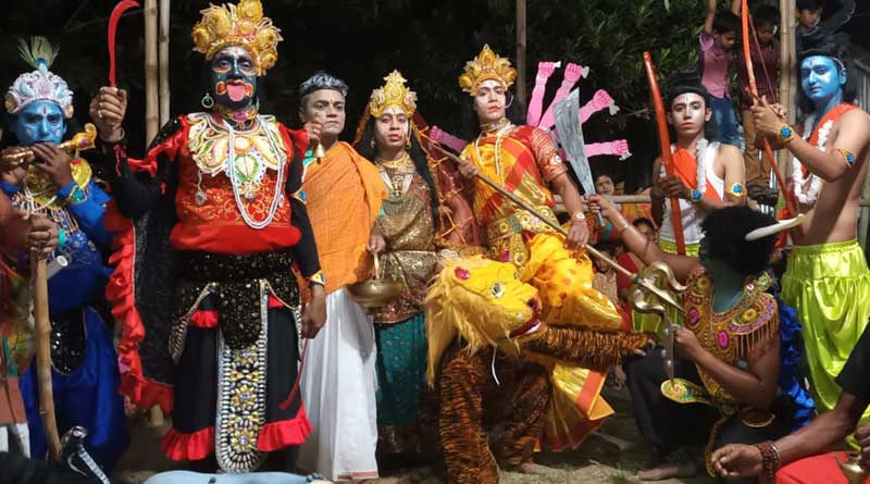 Artists peform traditional and popular 'Kach Nach' at Katwa on the ocassion of Neel Shasthi | Sangbad Pratidin