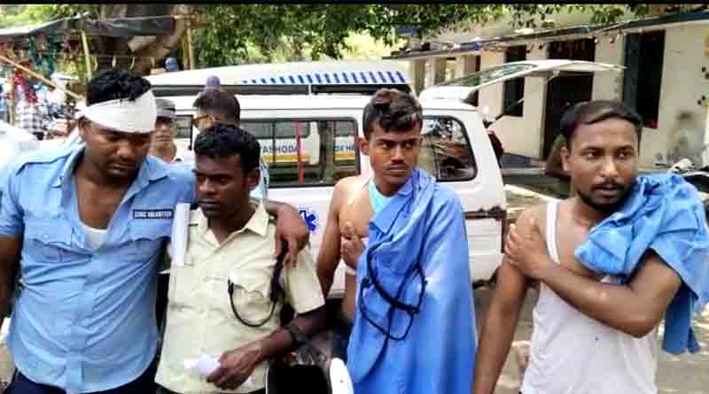 Autorickshaw drivers thrash five civic volunteers at Shyamnagar | Sangbad Pratidin