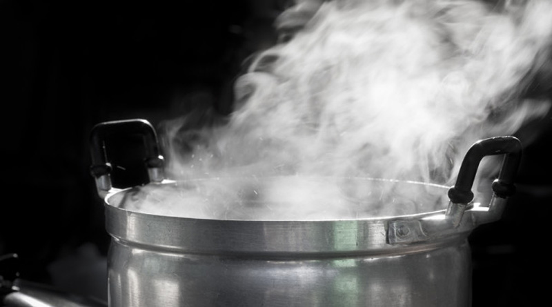Singapore Women Sentenced to Eight Months' Jail for Scalds Husband With Boiling Water for Seeking Divorce | Sangbad Pratidin
