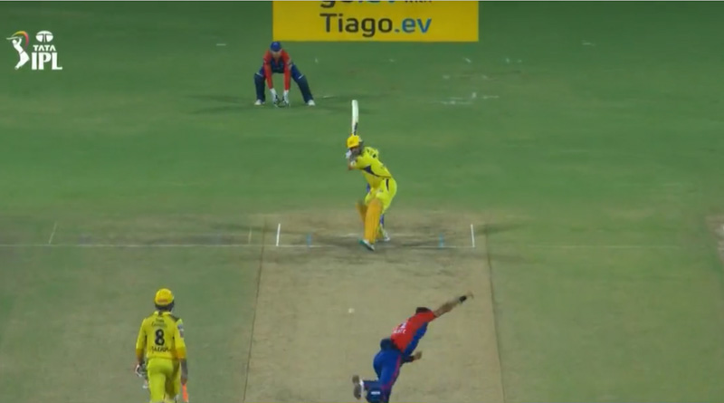 Chennai Super Kings beat Delhi Capitals after MS Dhoni cameo | Sangbad Pratidin