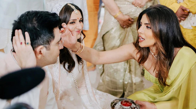 Priyank Chopra applies tilak on Raghav Chadha's forehead at Parineeti's engagement | Sangbad Pratidin