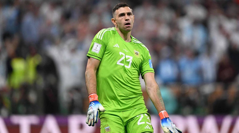 Manchester United and Chelsea starts battle to sign Emiliano Martinez । Sangbad Pratidin
