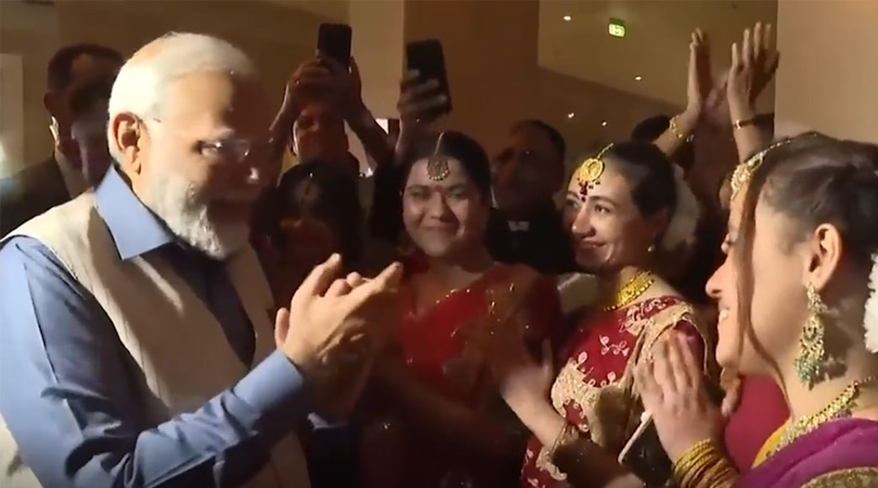 Egyptian woman sings 'Yeh dosti hum nahi todenge' for PM Modi। Sangbad Pratidin