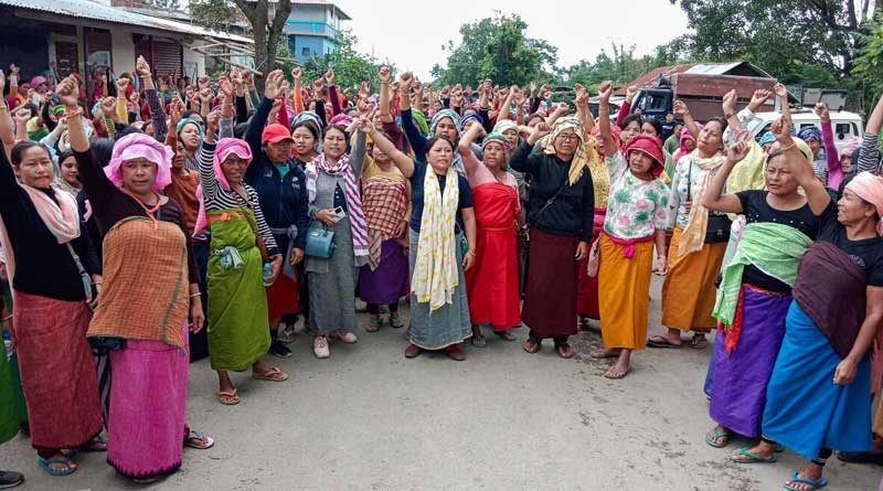 Manipur women activists deliberately blocking routes, interfering in Operations: Army | Sangbad Pratidin