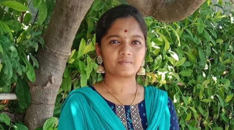 Chennai woman falls off train while resisting mobile snatchers, dies। Sangbad Pratidin