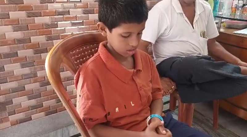 Didir Suraksha Kavach helped a boy to return home from Kolkata | Sangbad Pratidin