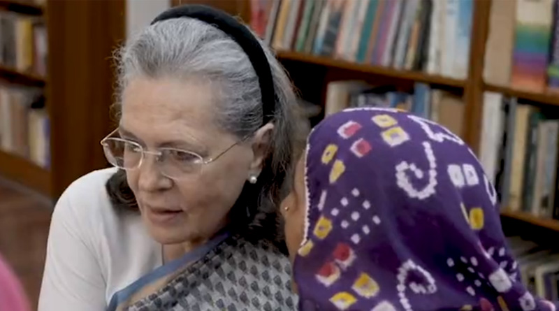 Get Rahul Gandhi married, woman farmer tells Sonia Gandhi। Sangbad Pratidin