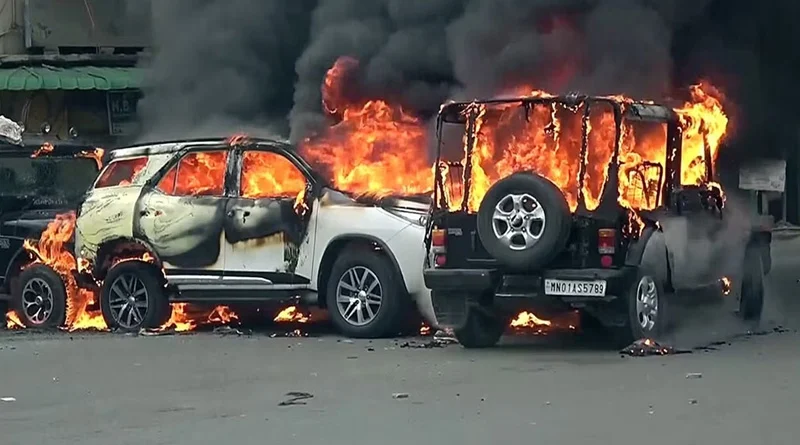 Manipur 1 killed while trying to loot weapons