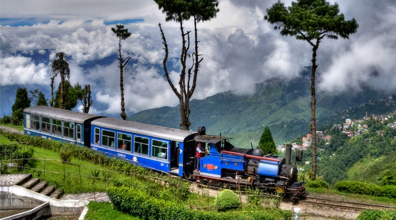 Toy Train service stopped at Darjeeling till 31 August | Sangbad Pratidin