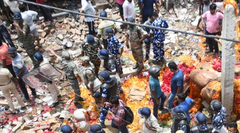 Owner of Duttapukur cracker factory arrested earlier, died in blast | Sangbad Pratidin