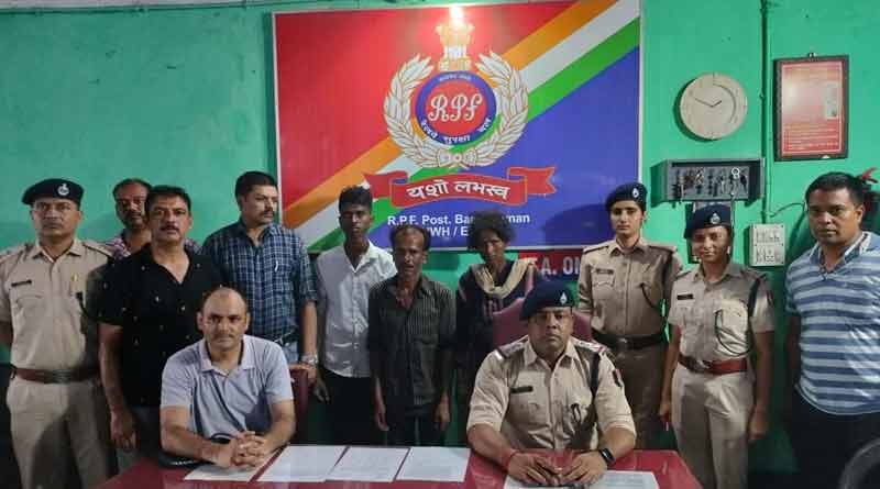 RPF raids godown, recovers stolen goods worth in lakhs। Sangbad Pratidin
