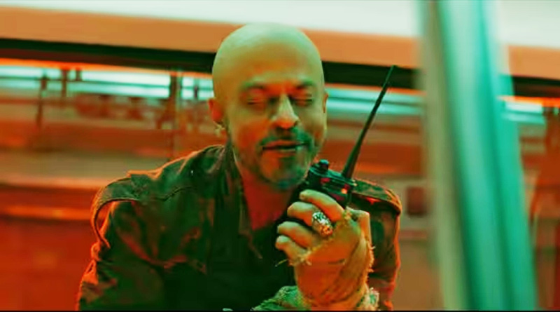 Shah Rukh Khan Fan watching Jawan with Ventilator, watch