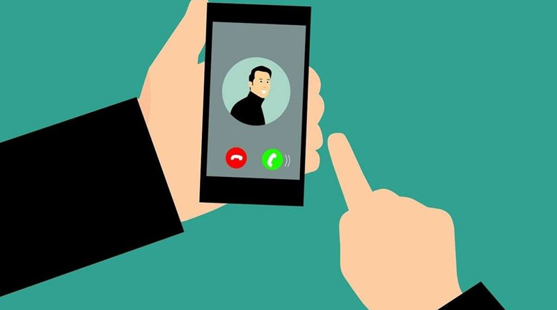 Indian-American engineer lost his job for talking with dying relative in Hindi | Sangbad Pratidin