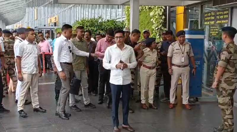 Abhishek Banerjee flies to Hyderbad on Saturday morning | Sangbad Pratidin