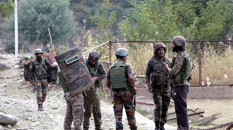 Pakistan Army Cover For 3 Lashkar-e-Taiba Terrorists To Cross Line Of Control | Sangbad Pratidin