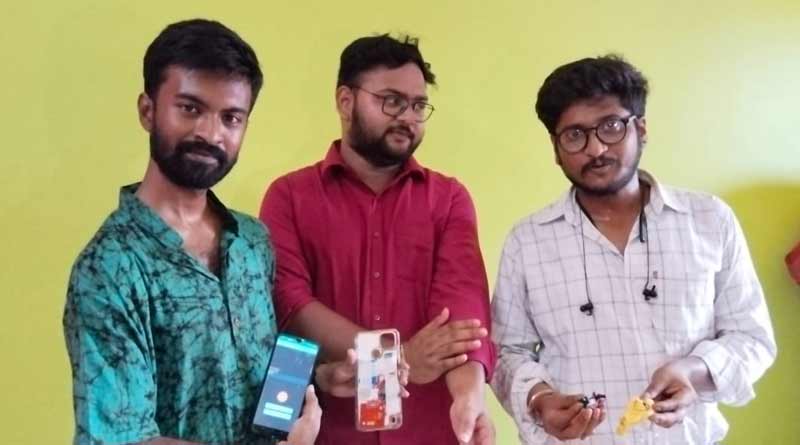 3 Bengal's Engineer invented security kit to fight against Ragging