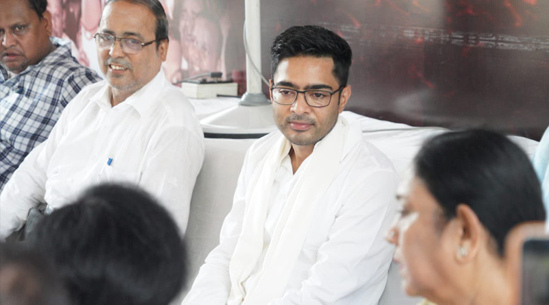 Abhishek Banerjee continues dharna for second day in Raj Bhawan | Sangbad Pratidin