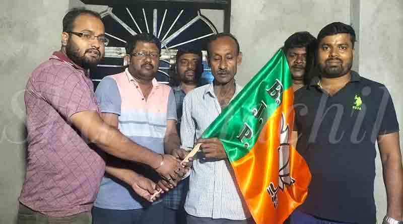 TMC leader in Ghatal joins BJP | Sangbad Pratidin