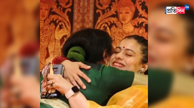 Celebrity Der Durga Puja: Kajol Takes Part In Durga Puja Festival