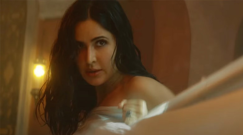 Katrina's towel scene, Salman's swag steal the show| Sangbad Pratidin