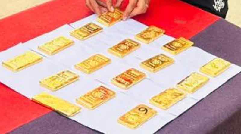 A gold smuggler arrested from India -Bangladesh Border | Sangbad Pratidin