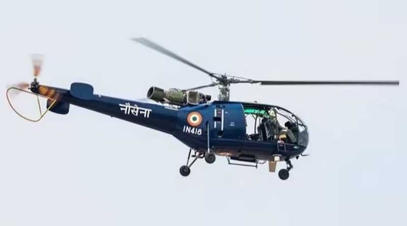 1 killed after Navy helicopter crashes in Kochi | Sangbad Pratidin