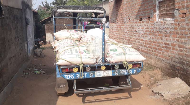 BJP leader at Suri accused to sell rice illegally, villagers caught red hand | Sangbad Pratidin