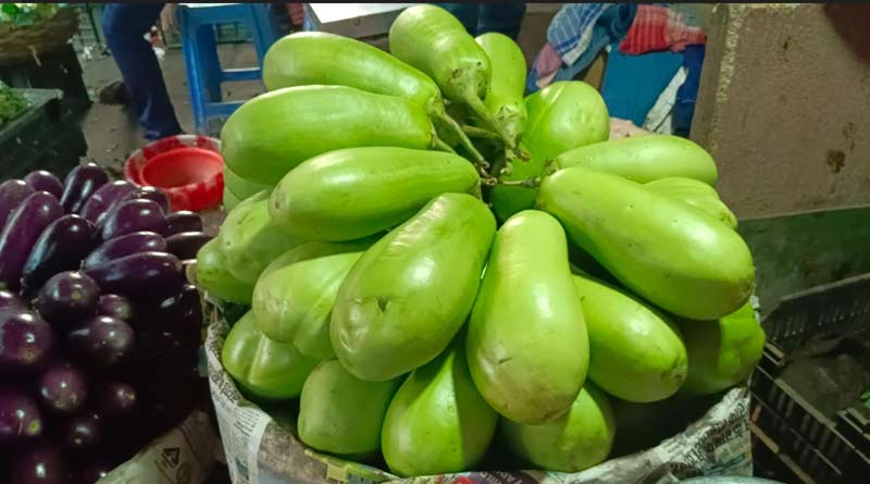 Famouse brinjal from Old Maldah sold of Rs 100 per kg | Sangbad Pratidin