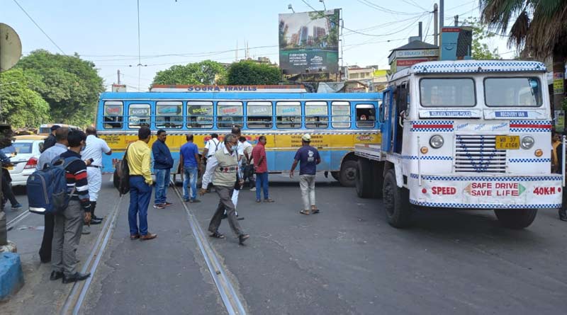 Bus collides with auto and bikes near Lake Mall area causes huge traffic jam | Sangbad Pratidin