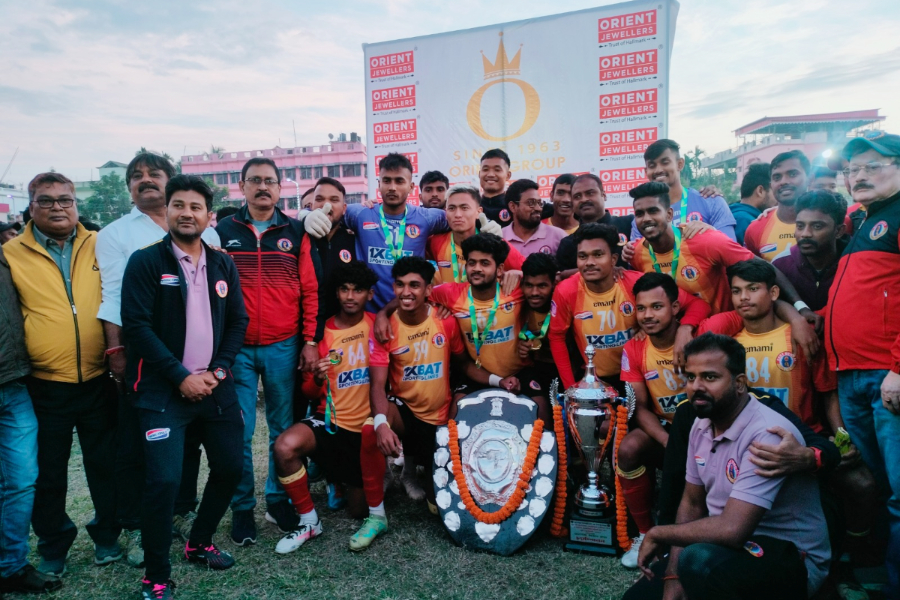 East Bengal won the 90 year old Kulada Kanta Shield। Sangbad Pratidin
