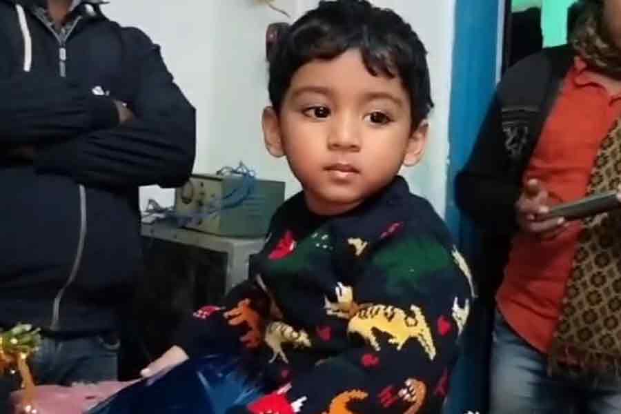 2 year old secured place in India book of records | Sangbad Pratidin