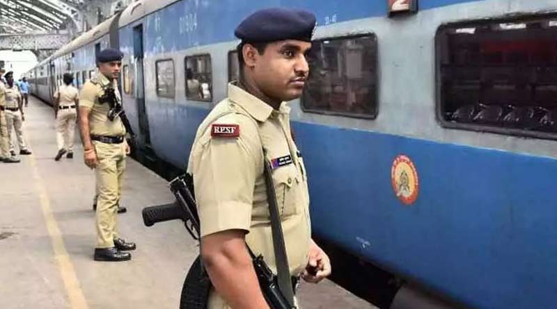 RPF rescues 9 teenage boys from Azimganj station allegedly left home and planned to move other states | Sangbad Pratidin