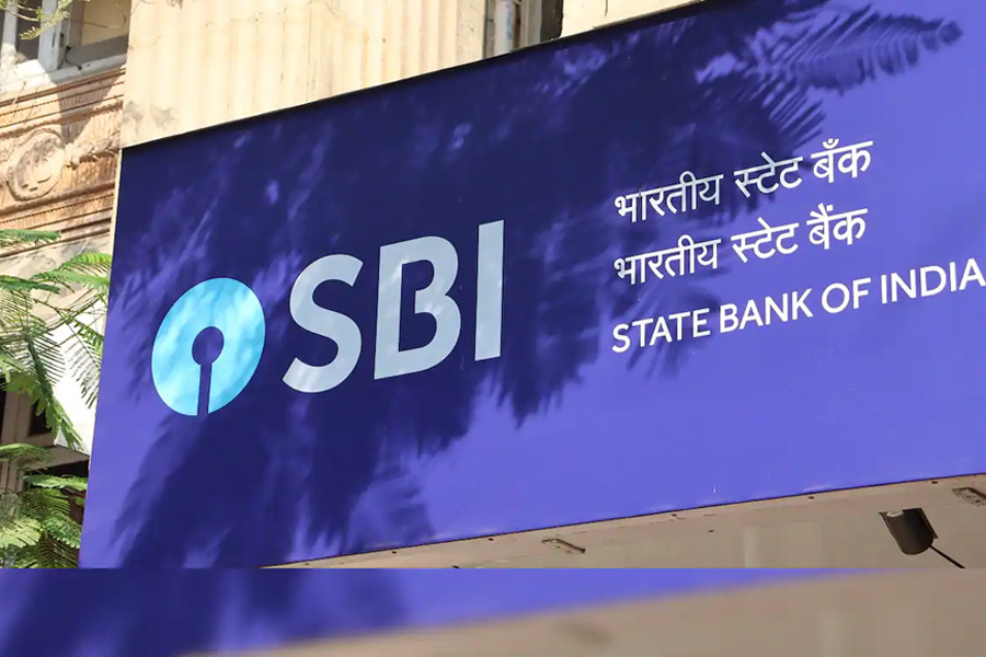 SBI branch staffer argues with customer, announces 'I will never speak Kannada'