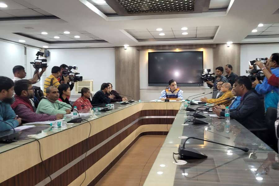 SLST aspirants 'satisfied' after meeting with Education Minister | Sangbad Pratidin
