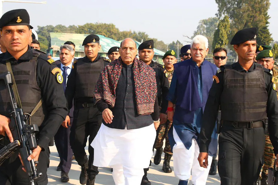No mistake should hurt Indians, says Rajnath Singh in Kashmir | Sangbad Pratidin