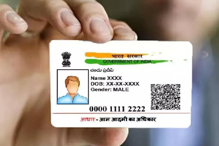 Government extends deadline for free updation of Aadhaar Card details