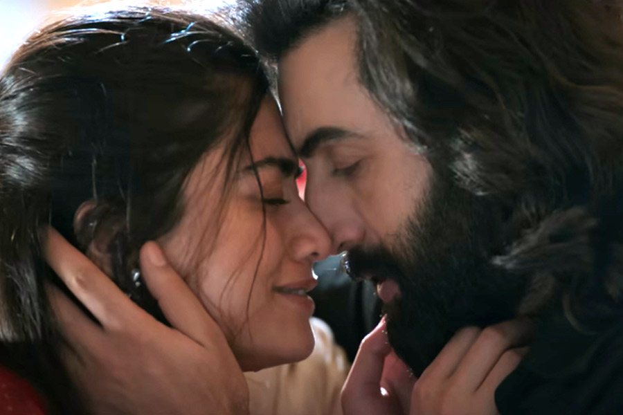 Rashmika Mandanna reveals she cried after slapping Ranbir Kapoor in Animal | Sangbad Pratidin
