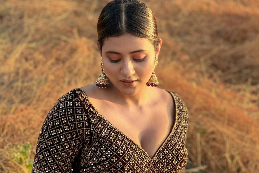 Anjali-Arora-2