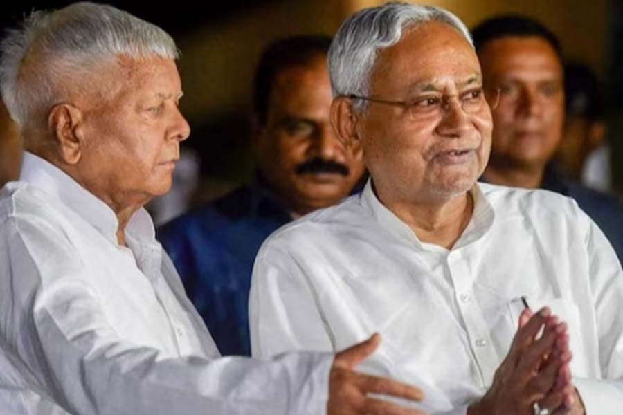 Rumors of discord between JD(U) and RJD in Bihar। Sangbad Pratidin