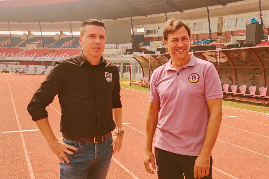 Who is going to win Kalinga Super Cup? Is it Carles Cuadrat or Sergio Lobera । Sangbad Pratidin