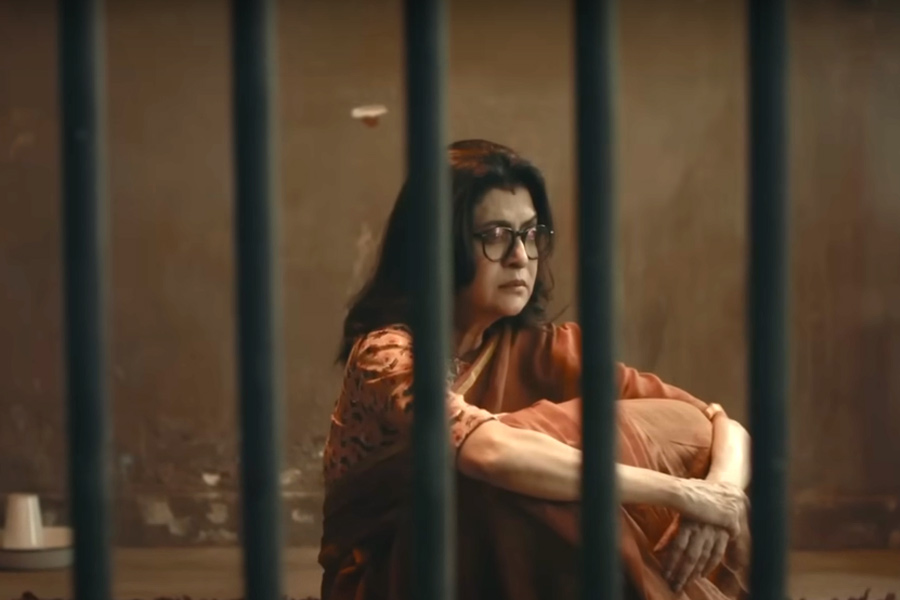 Debasree Roy in official trailer of Chemistry Mashi Series directed by Sourav Chakraborty | Sangbad Pratidin