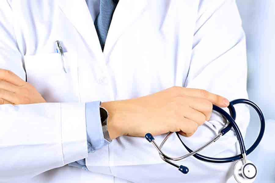 Doctor saves 3 days old child by giving his blood in Medinipur | Sangbad Pratidin